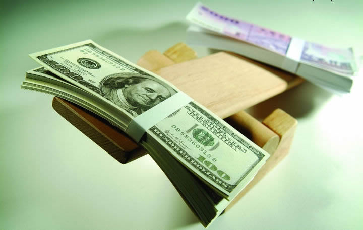 “恐怖数据”表现远超预期，金价又提前“偷跑”？